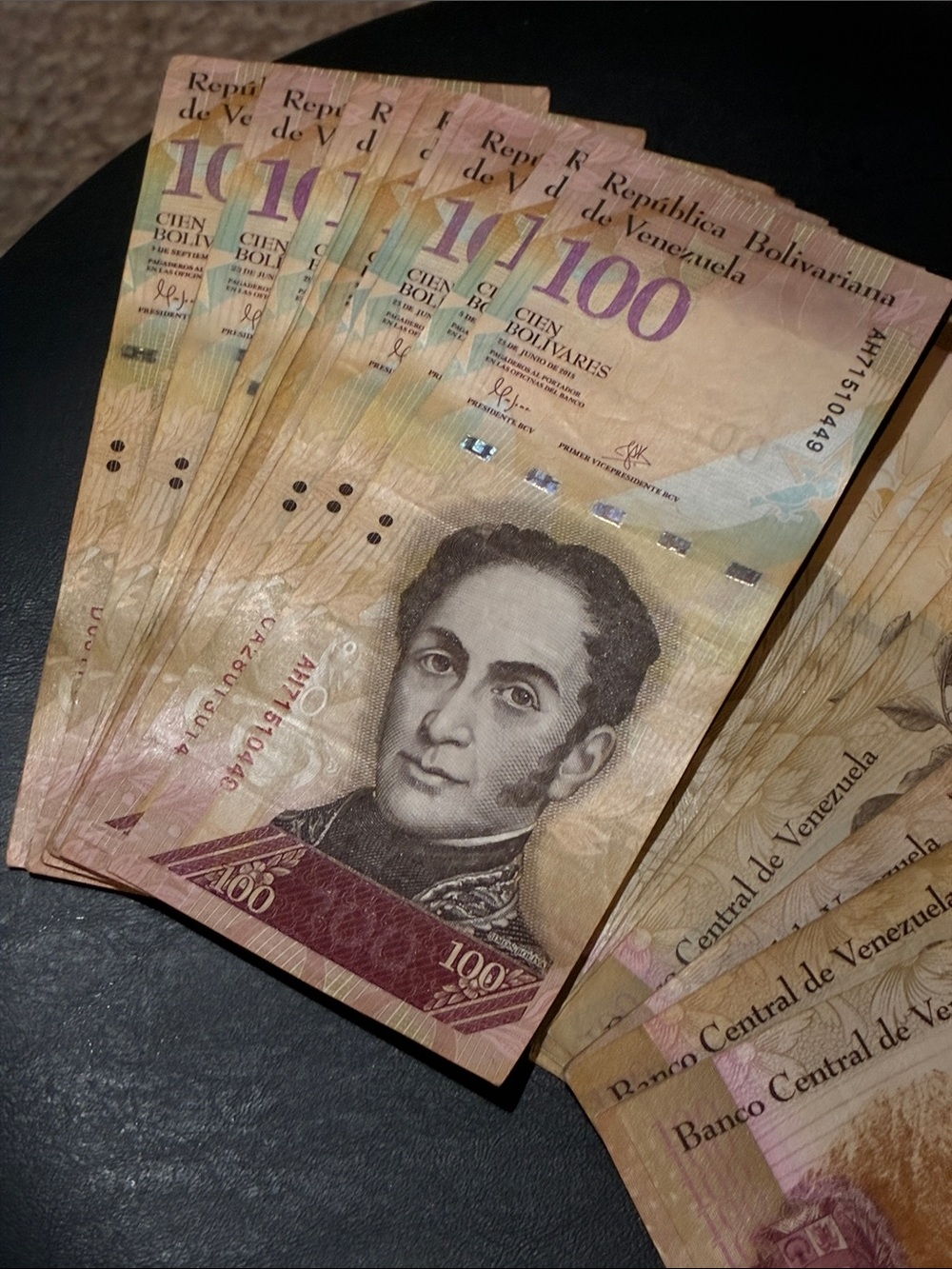 Collectable Paper Currency Bank Notes Venezuela 🇻🇪 - Circulated - LOT of 20 🤑